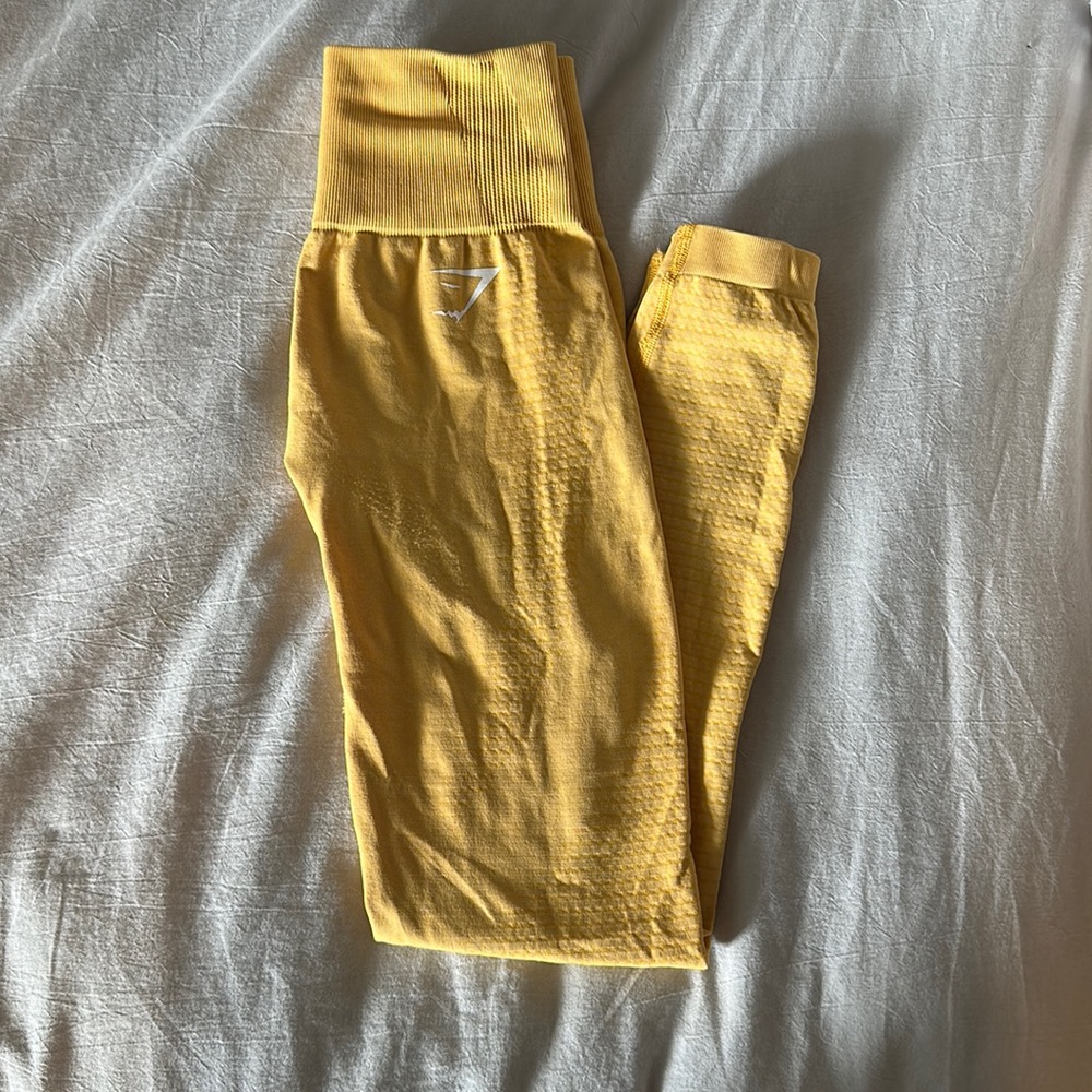 Yellow Gymshark 7/8 legging